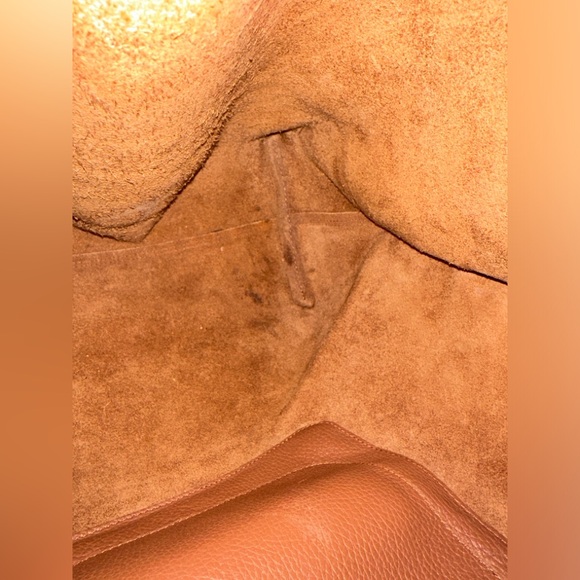 Cuyana Classic Pebbled Leather Zip Tote - Picture 9 of 9